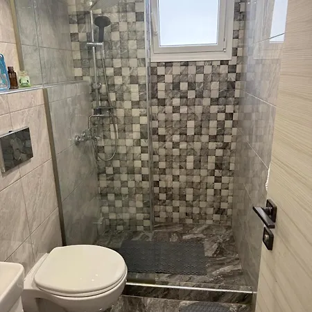 Nifaki Apartament *