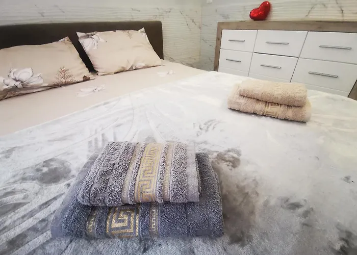 Nifaki شقة Paralía