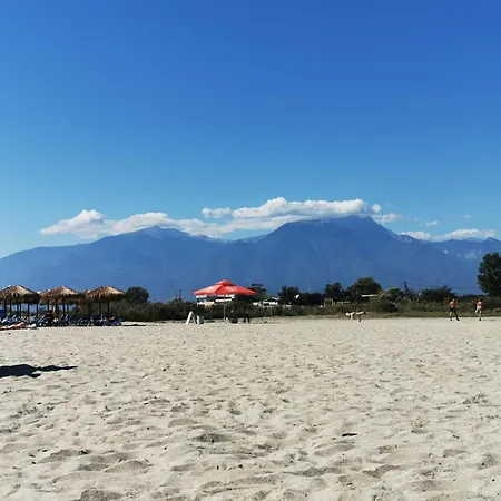 Nifaki Paralía